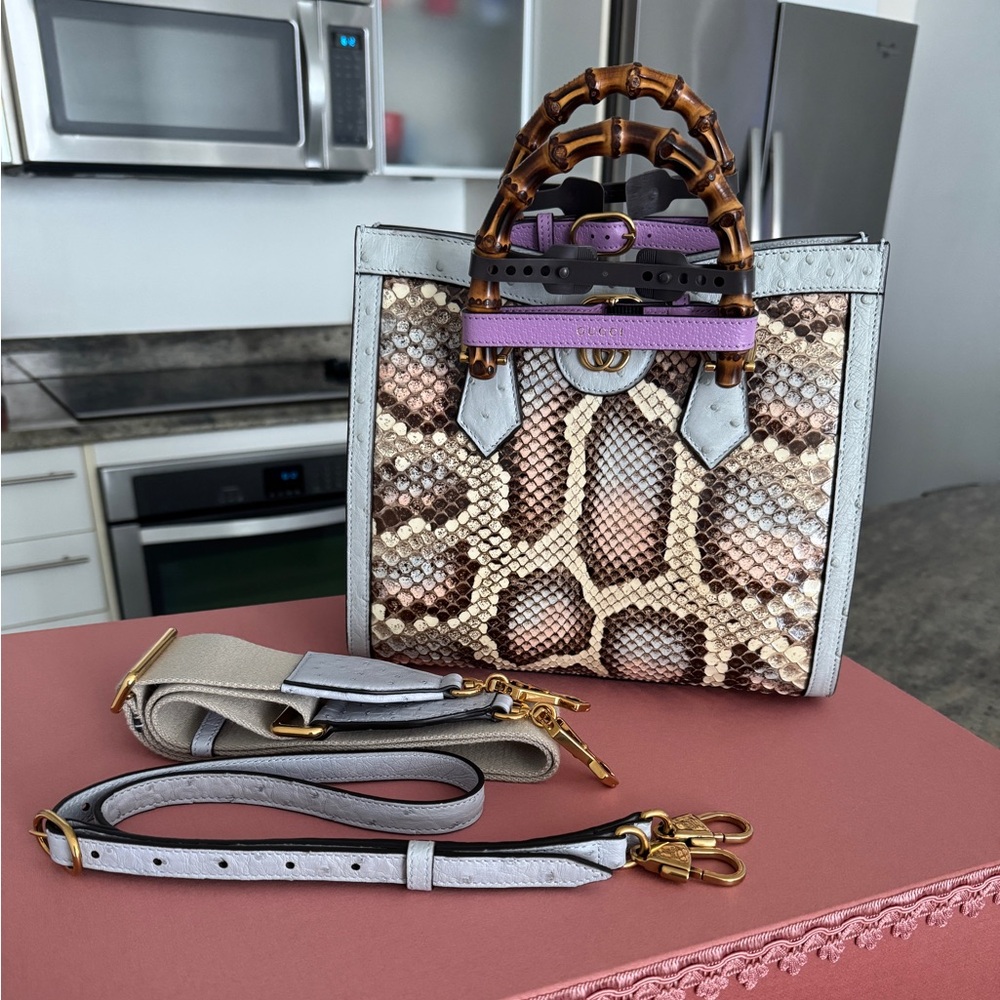 Gucci Diana Python and Ostrich Limited Edition Exotic Tote with exclusive Box - Picture 2 of 16